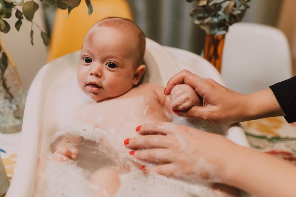 how often to bathe a newborn